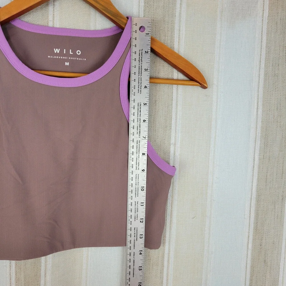 Wilo the Label Racerback Sports Bra Size Medium Ribbed Tan Mauve Purple‎